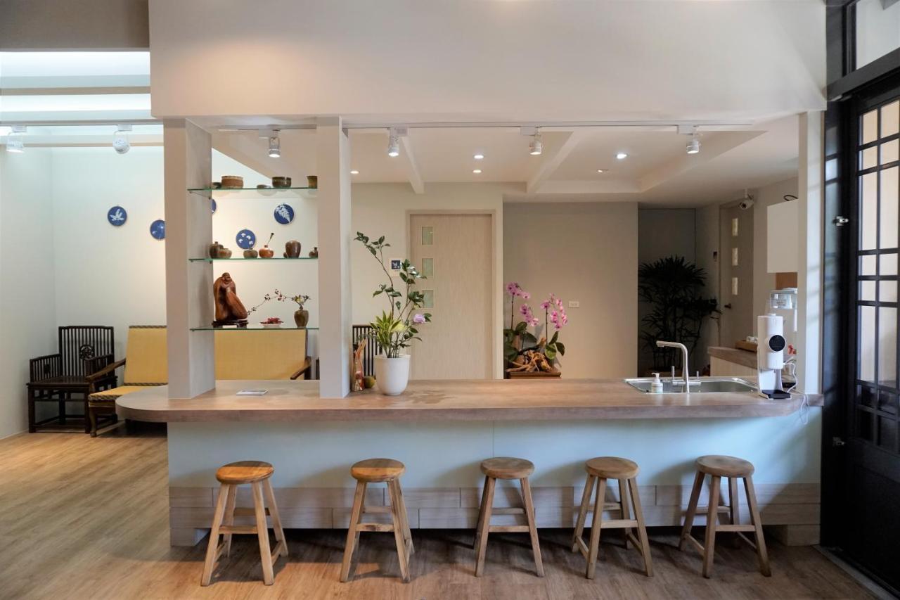 蘊慢築 茶花藝主題民宿 Yun Man Zhu Homestay Gongguan Esterno foto