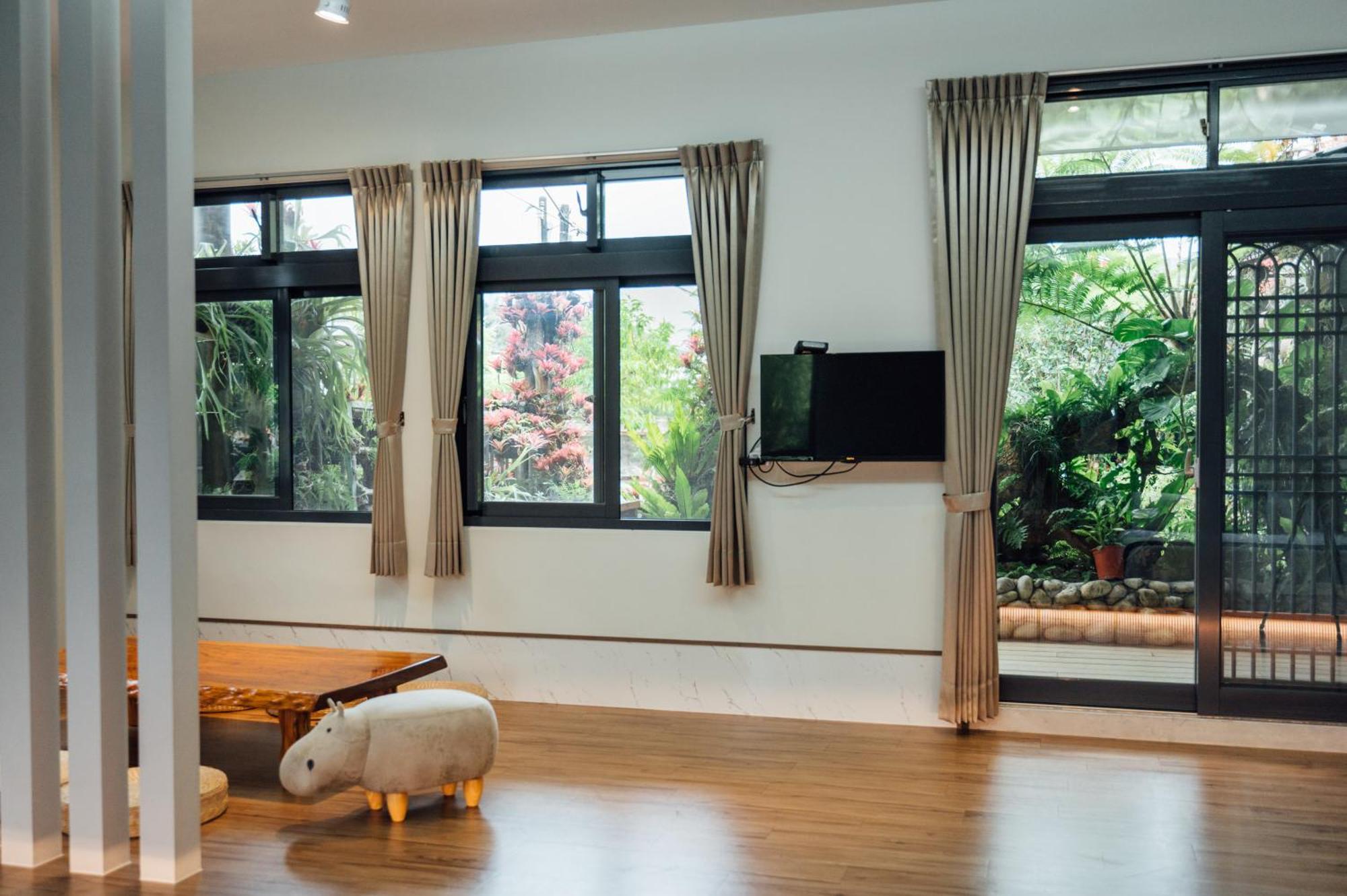 蘊慢築 茶花藝主題民宿 Yun Man Zhu Homestay Gongguan Esterno foto