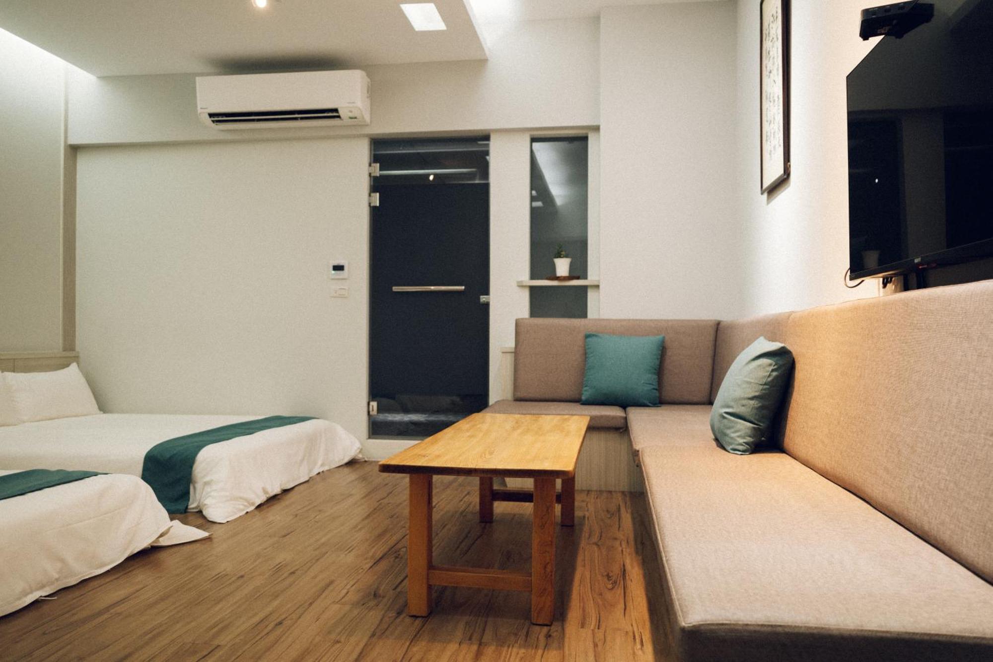 蘊慢築 茶花藝主題民宿 Yun Man Zhu Homestay Gongguan Esterno foto